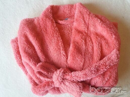 Плюшен детски халат в розово размер 104/110, снимка 6 - Хавлии и халати - 20282078