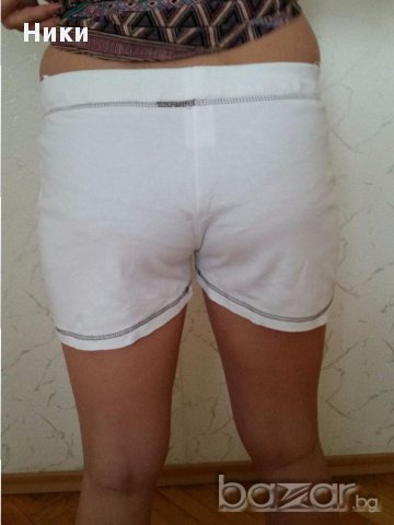 Нови къси дамски памучни бели панталонки - размер М, снимка 4 - Спортни екипи - 14600836