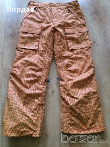 Продавам няколко комплекта щеки за ски, екипи за ски/сноуборд, няколко чифта ски обувки , снимка 13 - Зимни спортове - 12900299