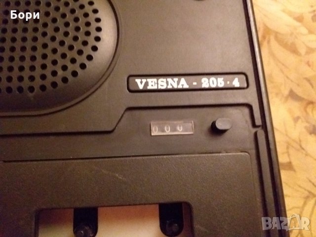 Касетофон VESNA 205-4, снимка 2 - Радиокасетофони, транзистори - 25454122