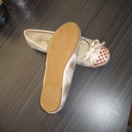 Златисти балеринки с камъни, снимка 3 - Дамски ежедневни обувки - 9914428