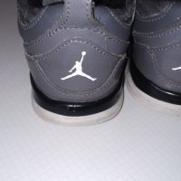 Air Jordan 27-28 номер, снимка 1 - Детски маратонки - 25736198