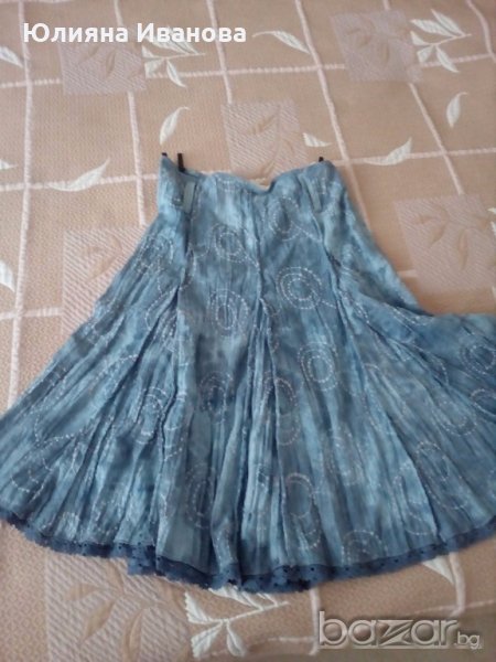 Интересна пола в синьо, снимка 1