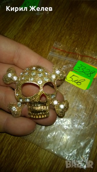 Пиратски медальон череп и кости -297 позлатен кристали, снимка 1