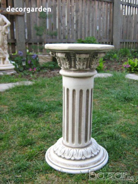 67. Колона с орнаментиран капител, снимка 1