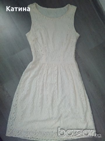 Нова красива рокля от дантела, снимка 1