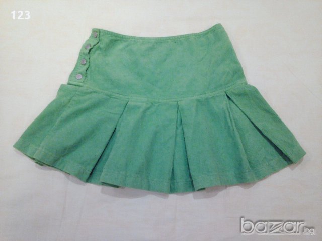  Маркова електриково зелена  пола на фирма Benetton., снимка 1 - Детски рокли и поли - 16790345