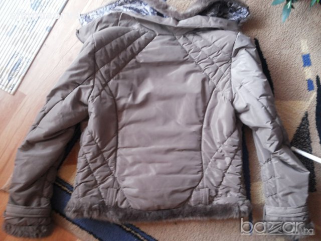 Зимно яке,нови зимни чехли, снимка 9 - Якета - 9864277