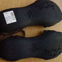 нови кожени сандали Clarks, 39-40ти номер, снимка 7 - Сандали - 18664423