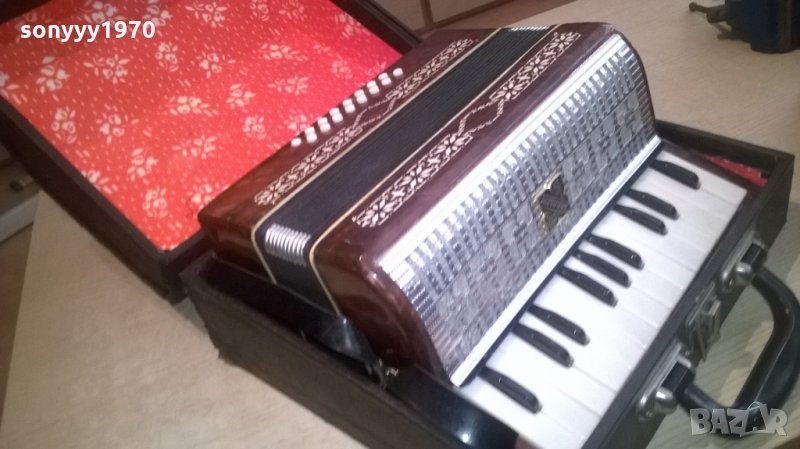 руски акордеон с куфар, снимка 1