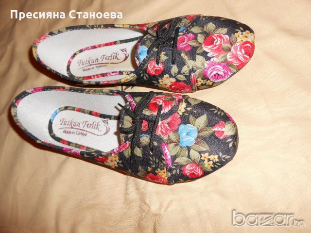 Шарени спорни обувки , снимка 1