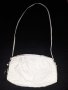 Малка бяла лачена чанта с дълга дръжка , снимка 1 - Чанти - 23623832