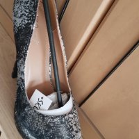 Елегантни обувки с ток и платформа черно със сив металик 37,38,39, снимка 3 - Дамски обувки на ток - 24239131