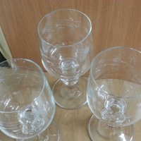 Кристални чаши за вино гравирани, снимка 6 - Антикварни и старинни предмети - 22743917