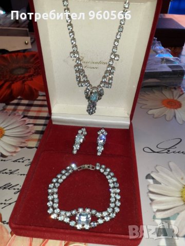 Стар комплект колие,обици и гривна