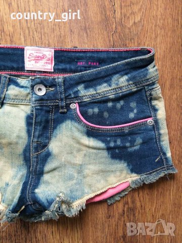 superdry hot.pant. - страхотни дънкови къси панталони КАТО НОВИ, снимка 3 - Къси панталони и бермуди - 25279918