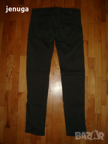 Оригинален спортен панталон Wrangler W28 L34, снимка 2 - Панталони - 23656667
