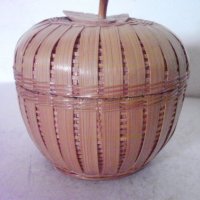 Стара кутийка - ябълка, снимка 2 - Антикварни и старинни предмети - 24151743