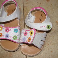 Нови ефектни сандалки ARIZONA , снимка 2 - Детски сандали и чехли - 22307576