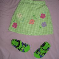Поличка с гащички и сандалки, снимка 1 - Детски рокли и поли - 18030741