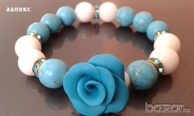 Ръчно изработена гривна от естествени камъни