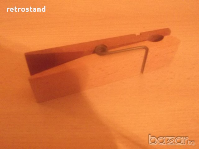 № 1843  стара дървена щипка - Берлин - соц.период, снимка 3 - Други ценни предмети - 11871707