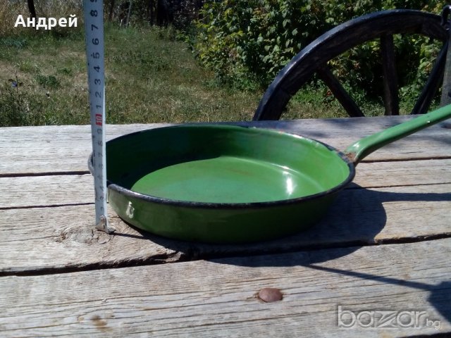 Емайлиран тиган, снимка 3 - Антикварни и старинни предмети - 19307939