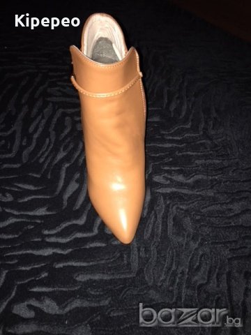 Нови боти+подарък Zara пола коприна, снимка 5 - Дамски боти - 20743083