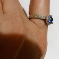 Среб.пръстен-сапфир+циркони-проба-925. Закупен от Италия., снимка 7 - Пръстени - 21761638