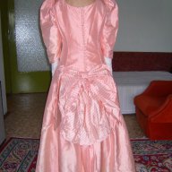 Бална рокля във викториански стил в коралов цвят, снимка 13 - Рокли - 11690435