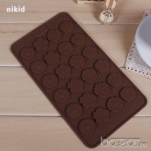  24 различни цветя плитки Силиконов молд форма декорация украса макарон фондан тесто торта сладки, снимка 2 - Други - 9175439