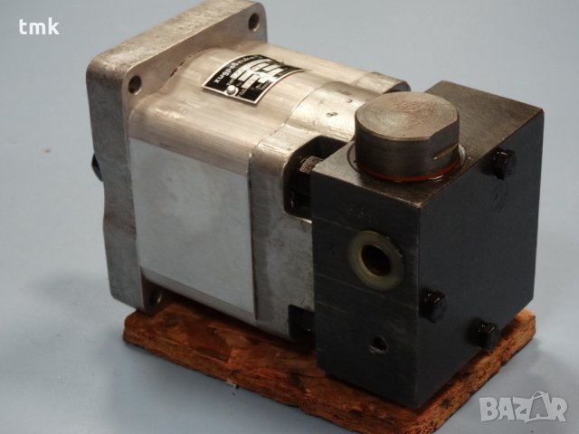 Хидравлична помпа за мотокар A25x12/12.5A, снимка 4 - Резервни части за машини - 25834292