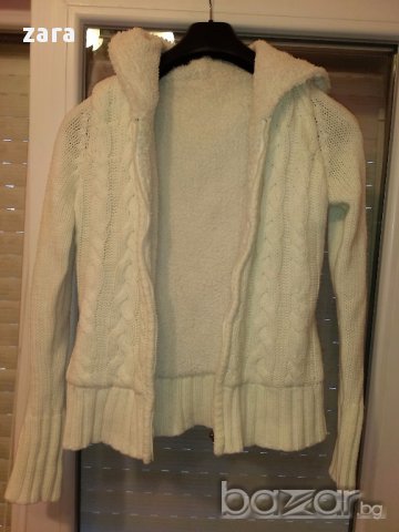 дебела бяла жилетка, снимка 2 - Блузи с дълъг ръкав и пуловери - 16139097