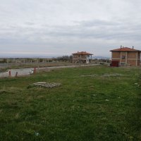  Панорамна гледка към Бургаския залив.Парцел 500м2 Поморие. Адрес: HG9X+CW поземлен имот с проект   , снимка 8 - Парцели - 21829718