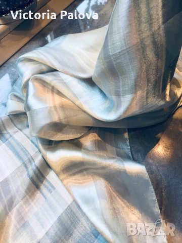 Нежен красив шал 160 на 40 см, снимка 2 - Шапки - 23750346