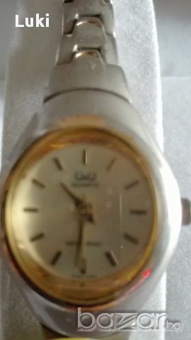 Дамски часовник Q & Q, снимка 2 - Дамски - 17921688