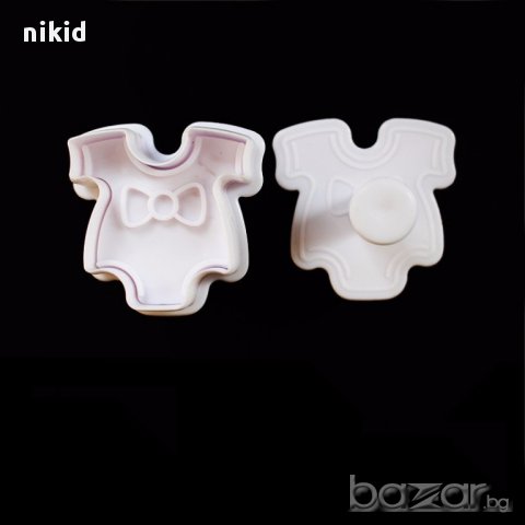 бебешко боди с папионка пластмасов резец с релеф и бутало украса сладки торта фондан и др