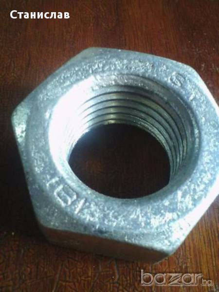 Чисто нови гайки, снимка 1