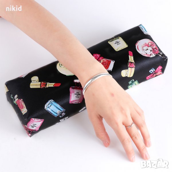 Луксозна черна кожена възглавница за маникюр нокти за домашна и професионална употреба, снимка 1