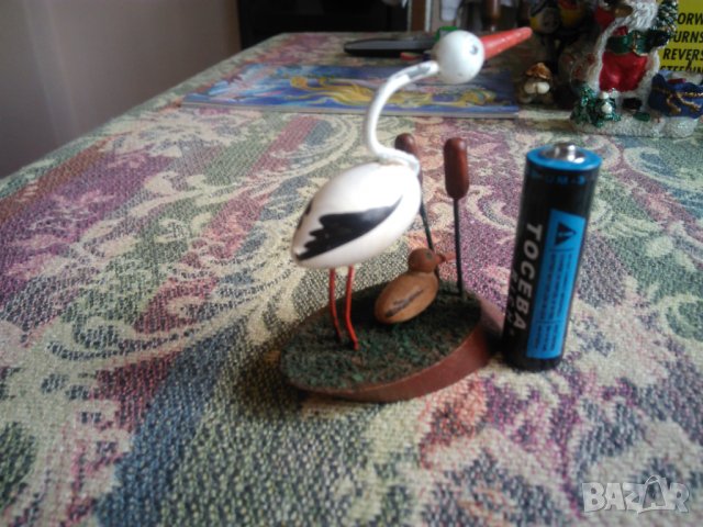 Дървен Щъркел и малки щъркелчета + тръстика(Античен), снимка 2 - Антикварни и старинни предмети - 23217615