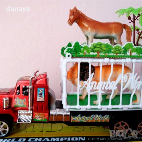 Голям детски камион с две клетки и 5 животни - кон тигър лъв 47см, снимка 2 - Образователни игри - 23591103