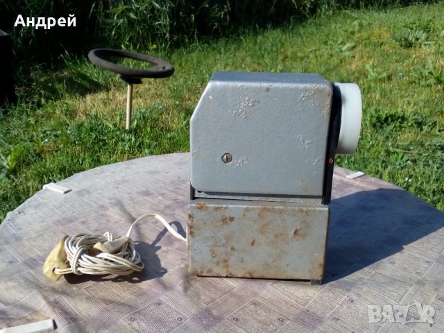 Диапроектор ДМ4Т, снимка 4 - Антикварни и старинни предмети - 21636360