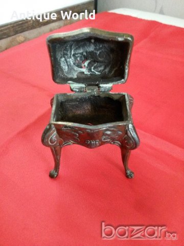 Старинна  около 1900г АРТ Нуво Френска Кутия за Бижута , снимка 2 - Антикварни и старинни предмети - 20344675