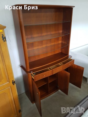 Витрина от масивно дърво Германия , снимка 8 - Секции и витрини - 24912333