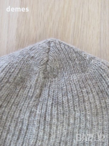 Сива машинно плетена вълнена шапка, 100% вълна, Монголия , снимка 3 - Шапки - 23043970