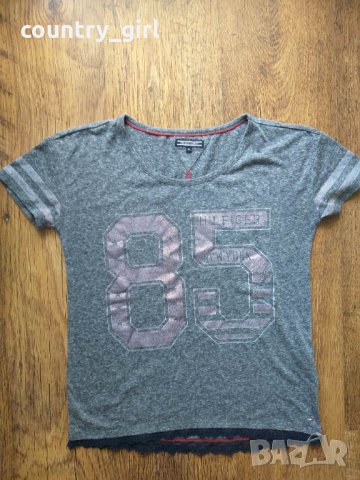 Tommy Hilfiger Shirt Bibi - страхотна юношеска тениска КАТО НОВА , снимка 2 - Детски тениски и потници - 25700332