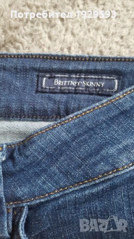 Дамски дънки марка Guess, снимка 3 - Дънки - 24312080