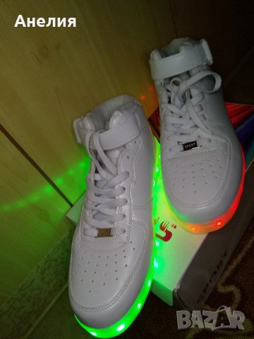 НОВИ Дамски светещи маратонки с лед светлини в подметката, снимка 4 - Маратонки - 24337724