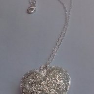 Колие с 3D сърце, снимка 2 - Колиета, медальони, синджири - 17505942