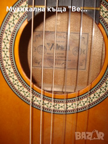 Класическа китара Valencia VC104 NAT, Размер 4/4, снимка 3 - Китари - 24706897